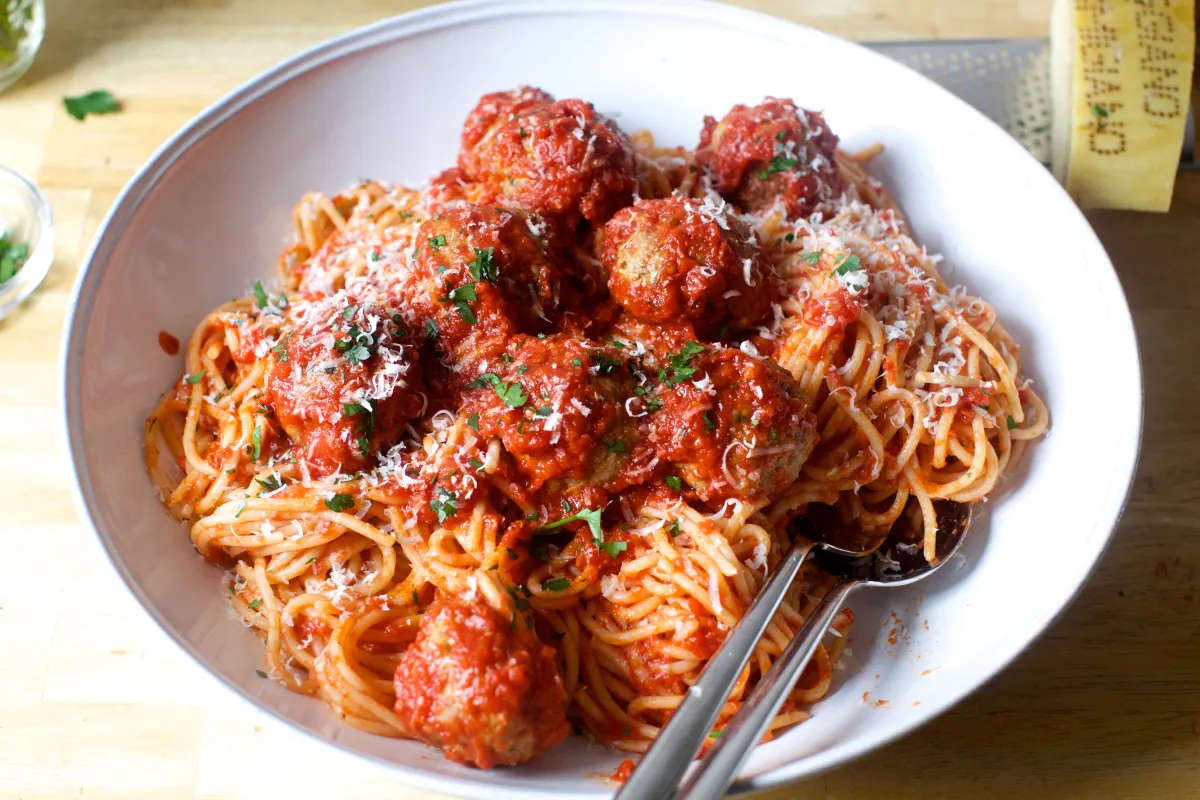 Spaghetti & Meatballs